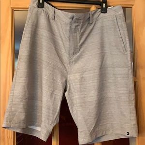 Quicksilver men’s tan shorts
